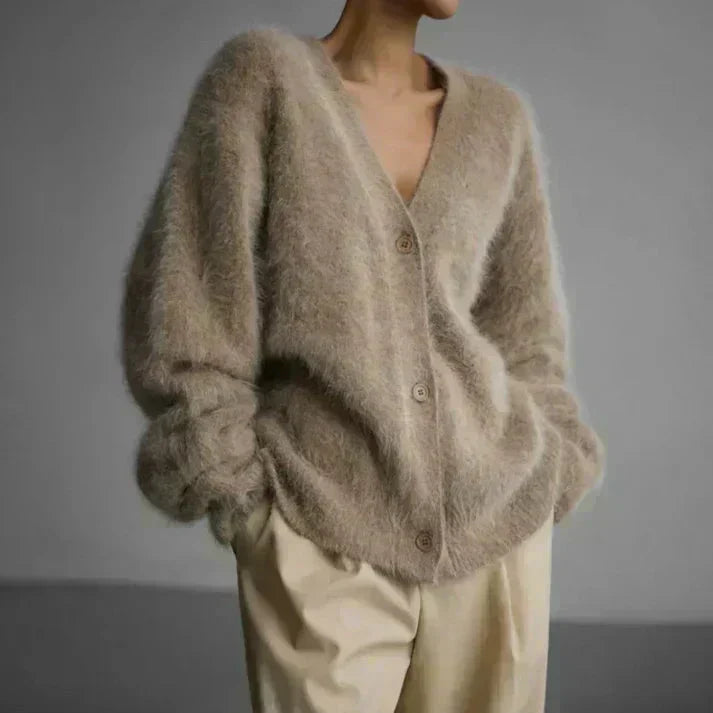 Josiane | Pluizige kasjmier cardigan met v-hals